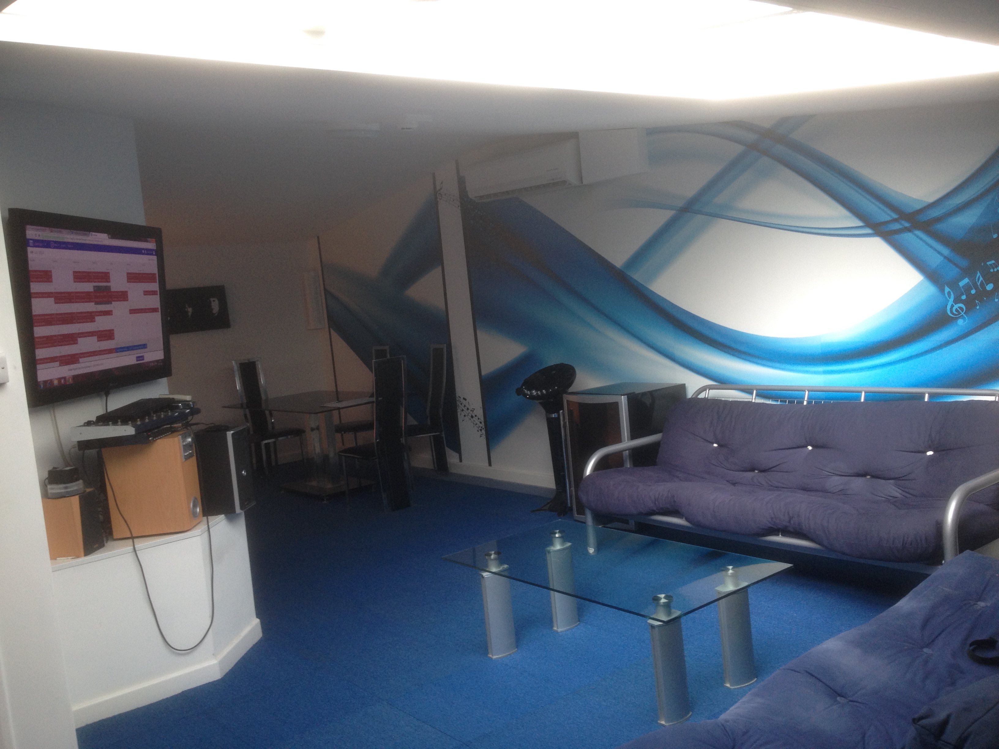 Image: https://drwatsonaudio.co.uk/greenroom.JPG